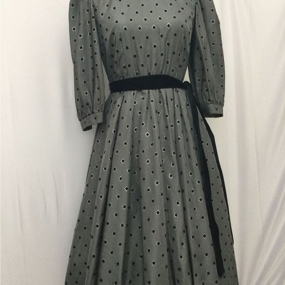 Vintage Sir Edwin Hardy Amies formal dress. Deep gray and black velvet size uk 9 - Picture 4 of 7